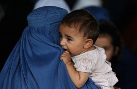 O mamă afgană şi-a vândut bebeluşul pe 100 de dolari pentru a cumpăra mâncare familiei: Suntem flămânzi și săraci